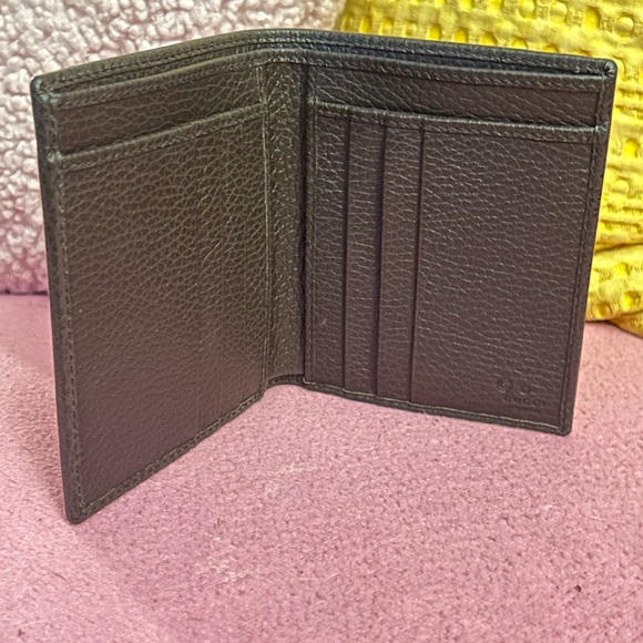 Gucci Beige and Brown Canvas Wallet - Picture 5 of 7